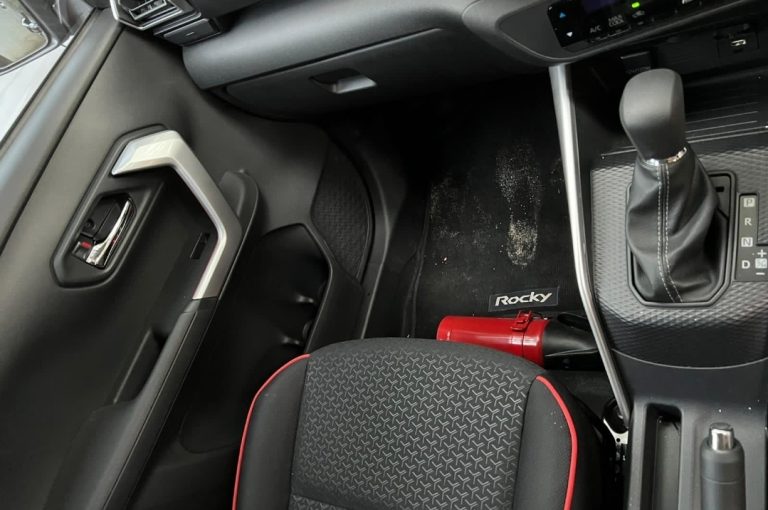 Daihatsu Rocky Agus Merta Rent Cars (7)