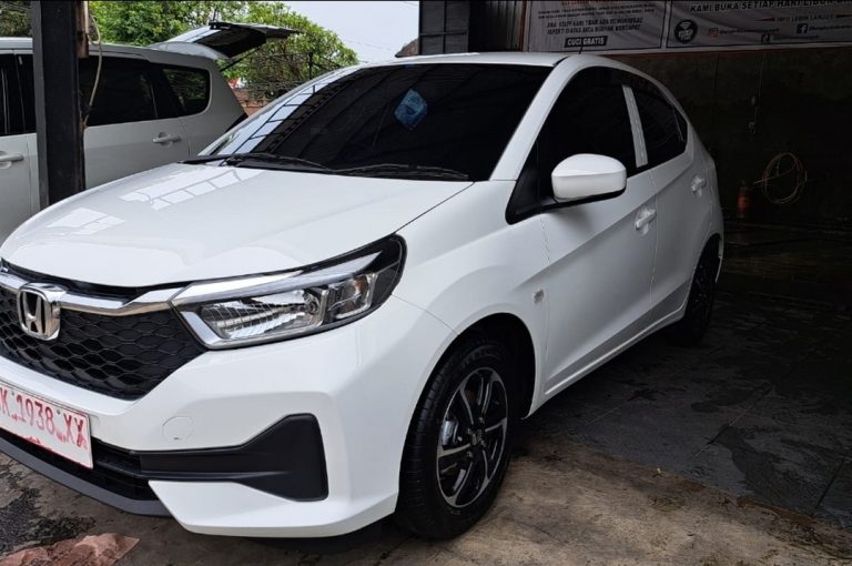 New Honda Brio Satya Agus Merta Rent Cars (16)