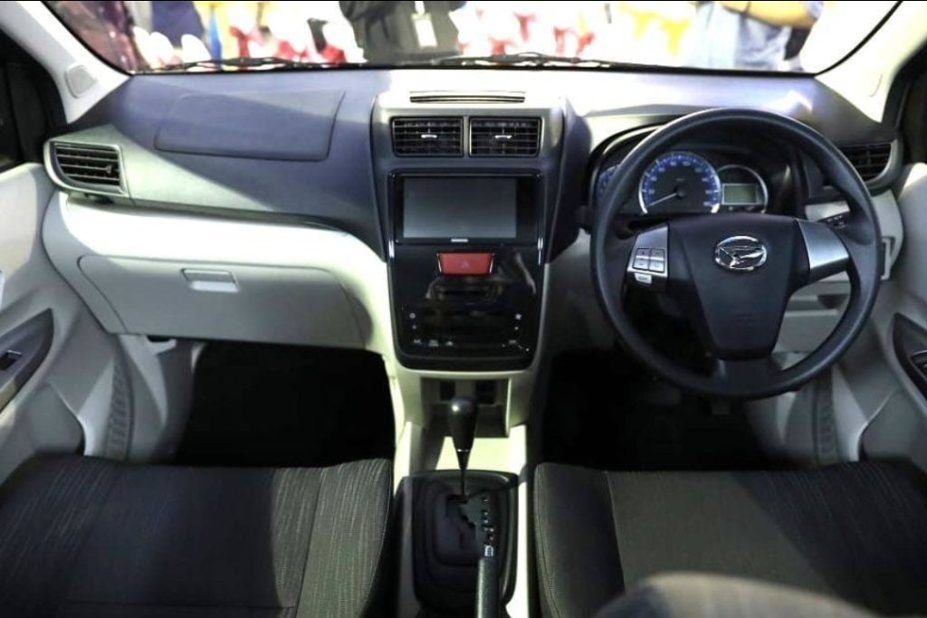 Daihatsu Xenia - Agus Merta Rent Cars (1)