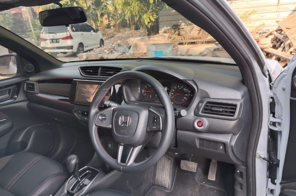 Honda WRV Agus Merta Rent Cars (5)