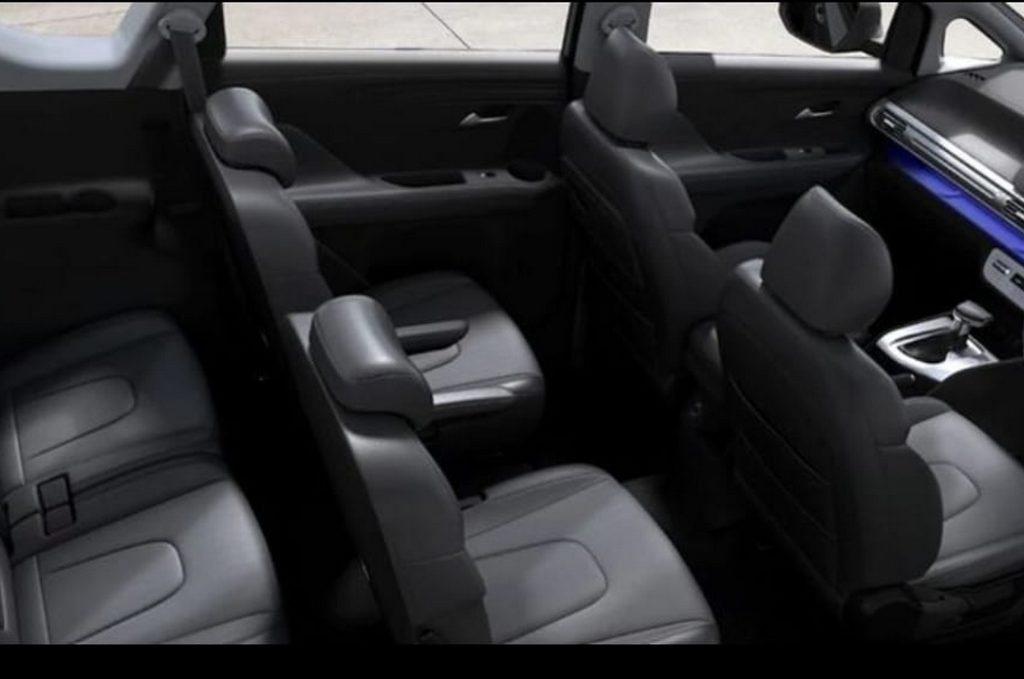 Hyundai Stargezer Agus Merta Rent Cars (1)