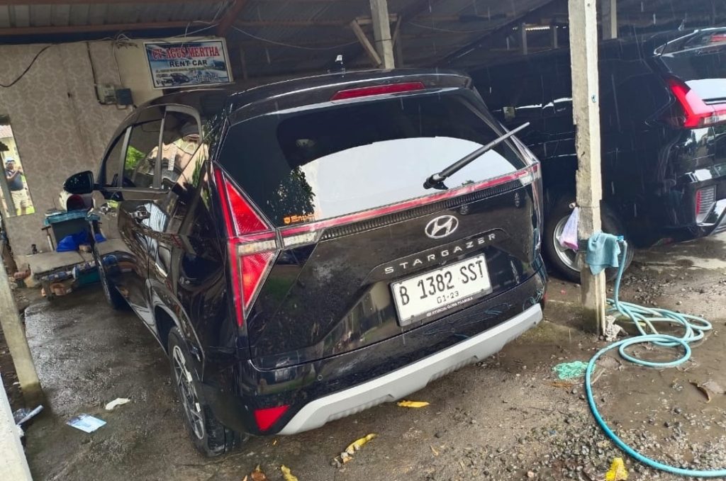 Hyundai Stargezer Agus Merta Rent Cars (8)